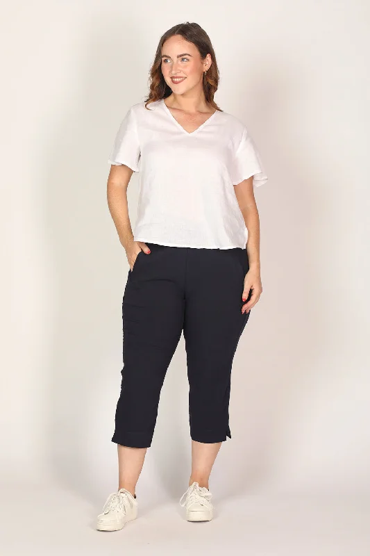 Petite Length Cropped Stretch Capri Pant in Navy